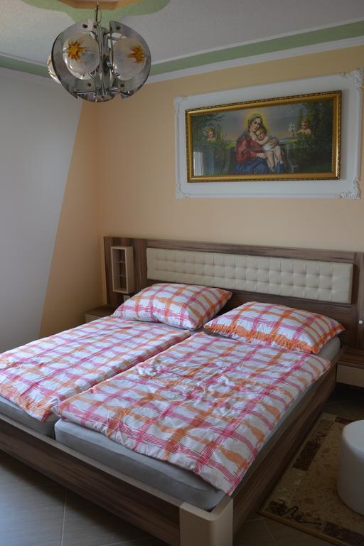 Apartments Petar&Anka Biograd Na Moru Ruang foto