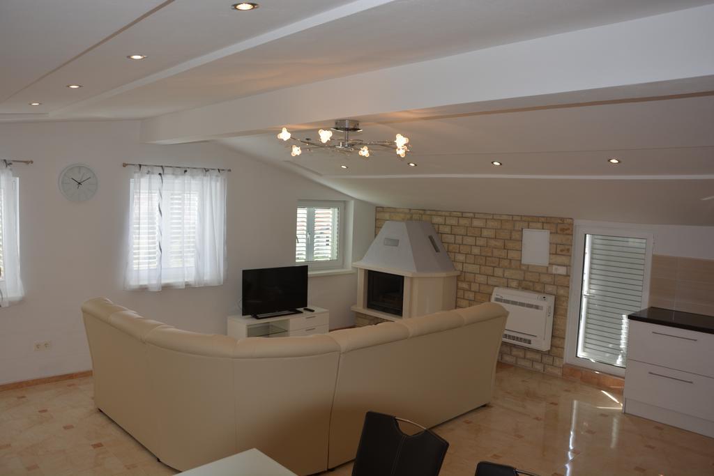 Apartments Petar&Anka Biograd Na Moru Bagian luar foto