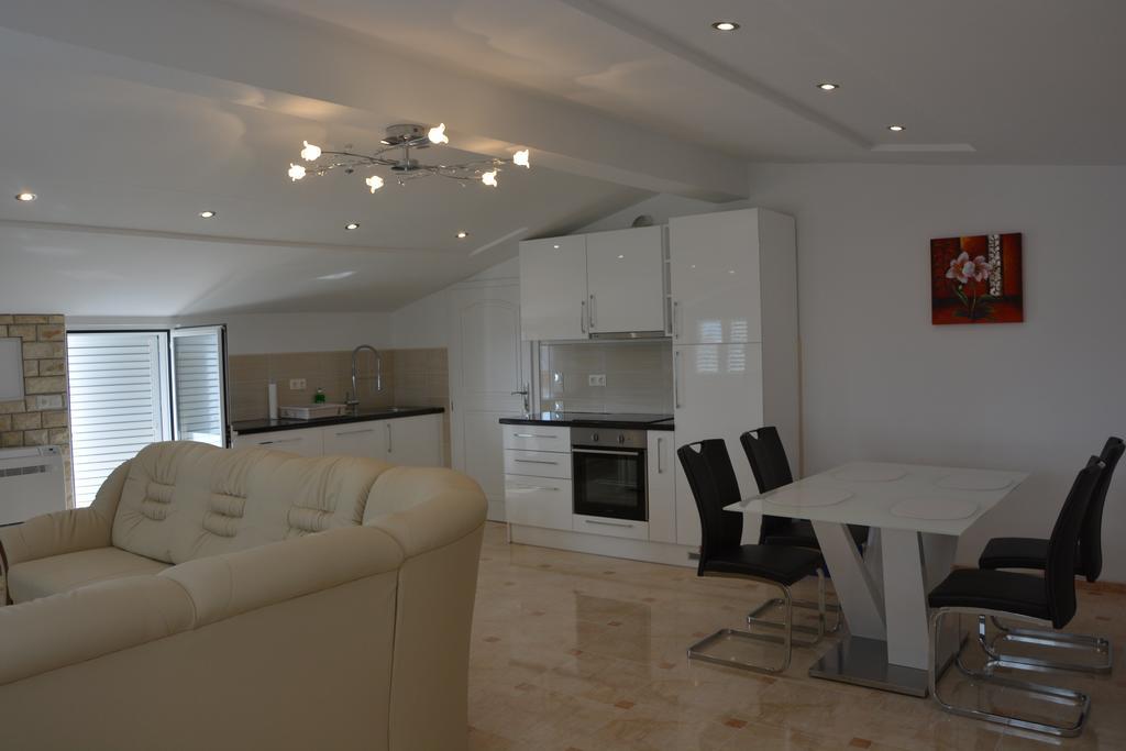 Apartments Petar&Anka Biograd Na Moru Bagian luar foto