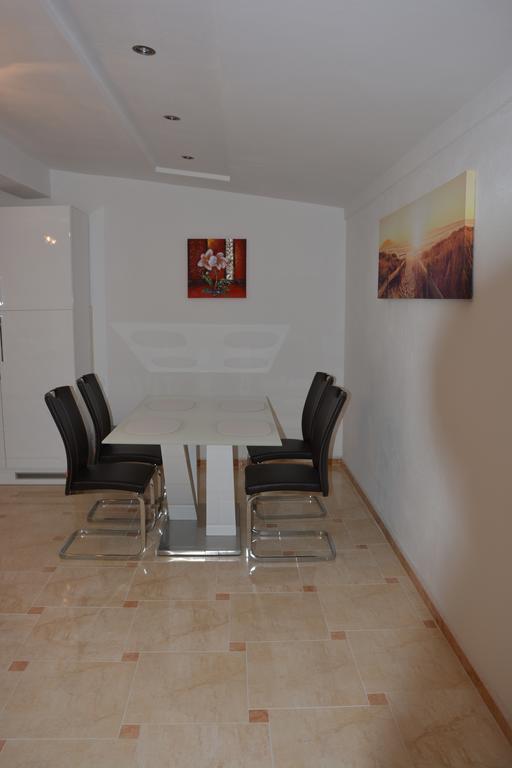 Apartments Petar&Anka Biograd Na Moru Ruang foto